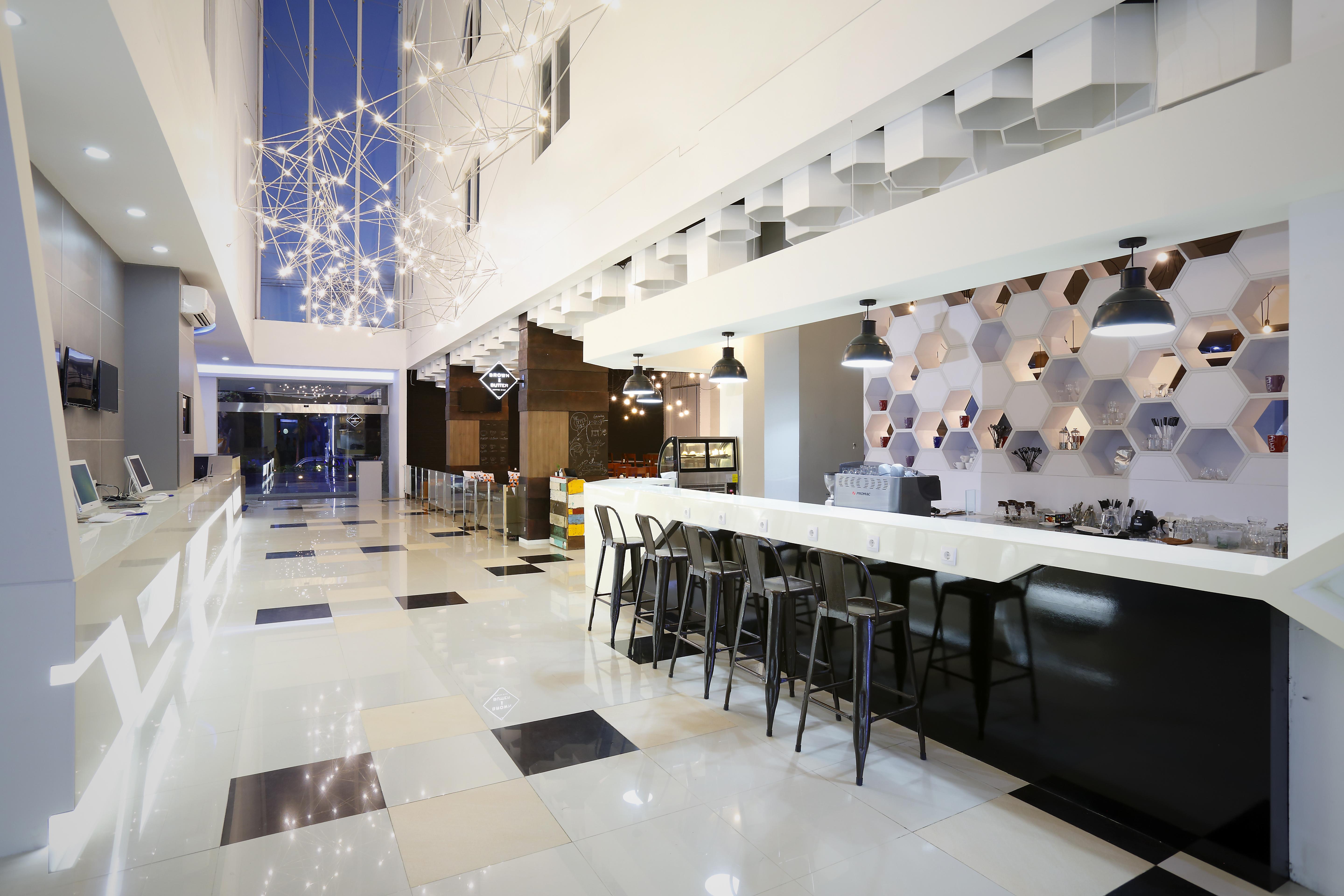 Berry Biz Hotel Seminyak Eksteriør billede