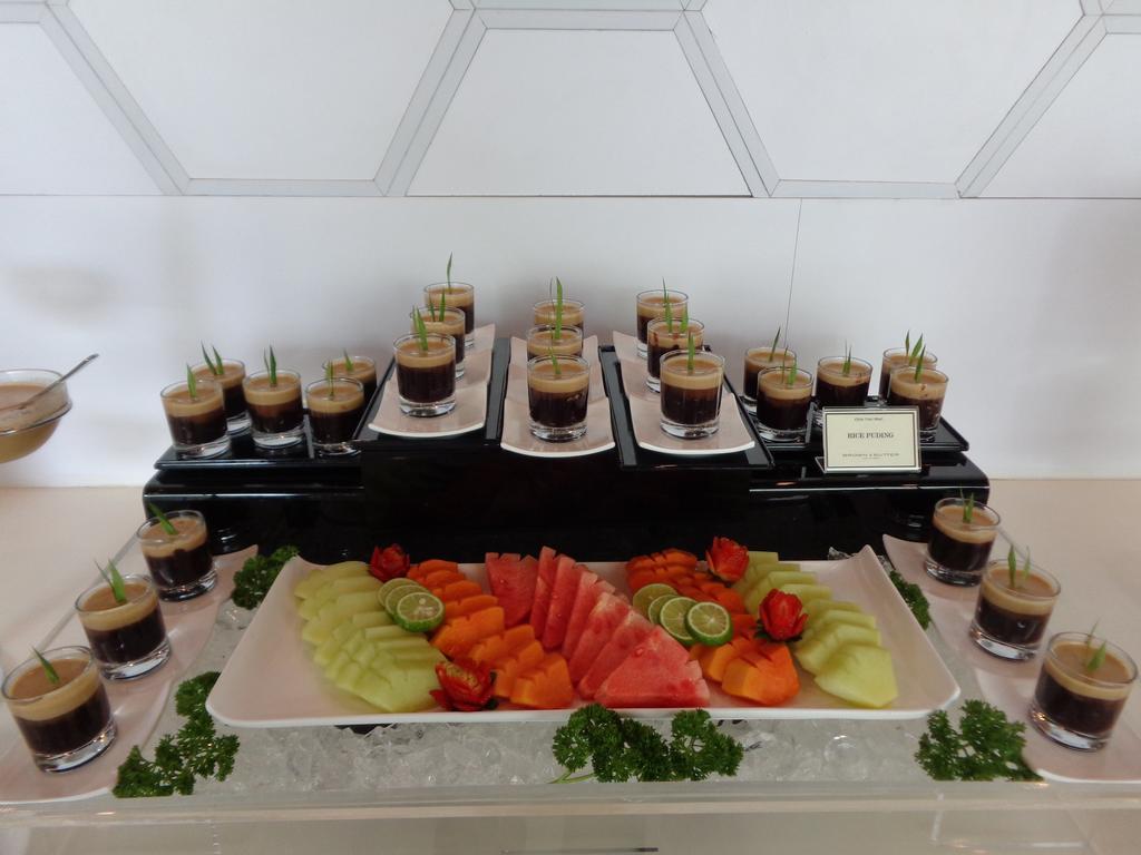 Berry Biz Hotel Seminyak Eksteriør billede